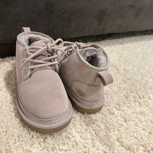 Uggs: Neumel